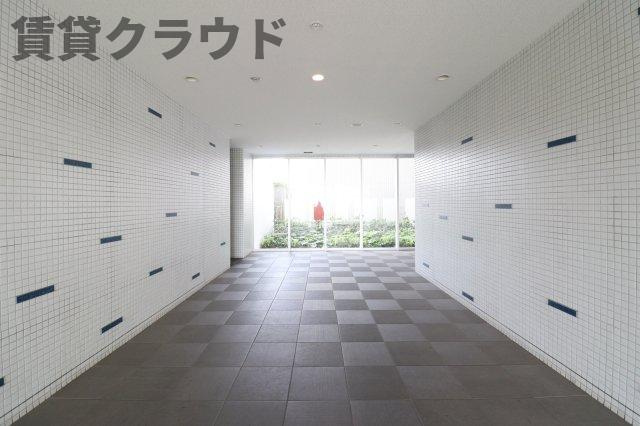エコロジー千葉みなとレジデンスのエントランス|ゆとりのあるエントランスです
