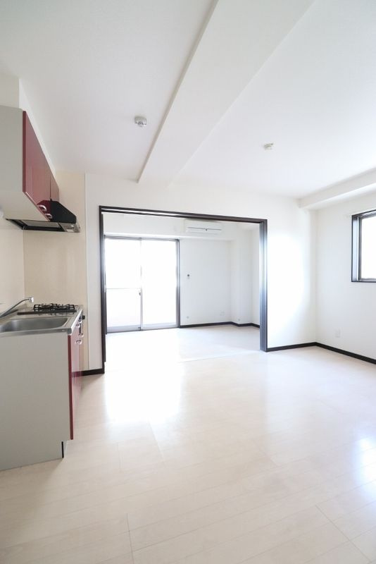 センチュリーヒルズの居間・リビング