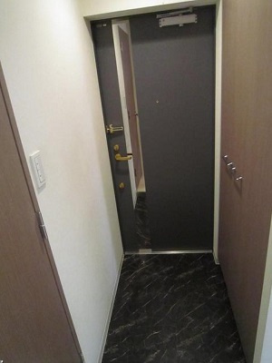 リファイズエムエスの玄関