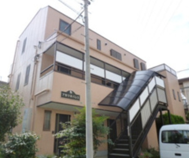 アカツキパレスのエントランス