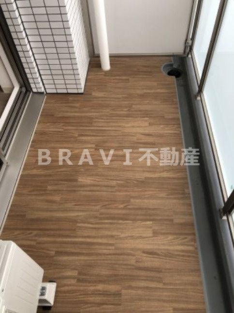 プレサンス堺筋本町センティス　BRAVI不動産のバルコニー|【プレサンス堺筋本町センティス】バルコニー付きです