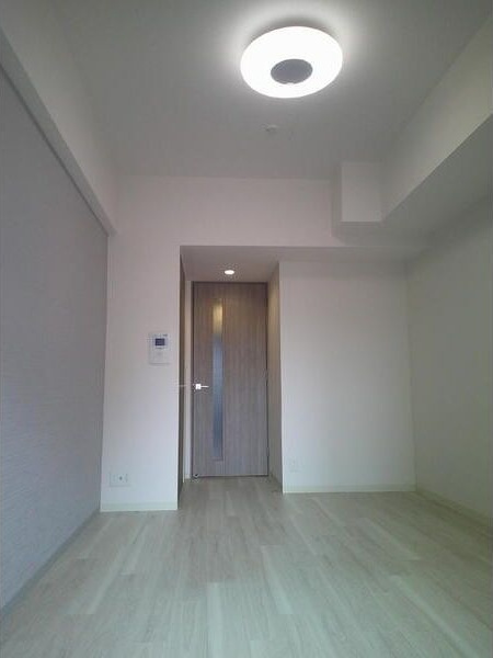 プレサンス堺筋本町センティス　BRAVI不動産の洋室|【プレサンス堺筋本町センティス】明るい洋室です