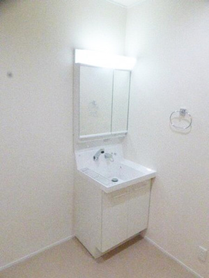 【洗面所】 | 湘南ガーデン美々 | 明るい洗面所です