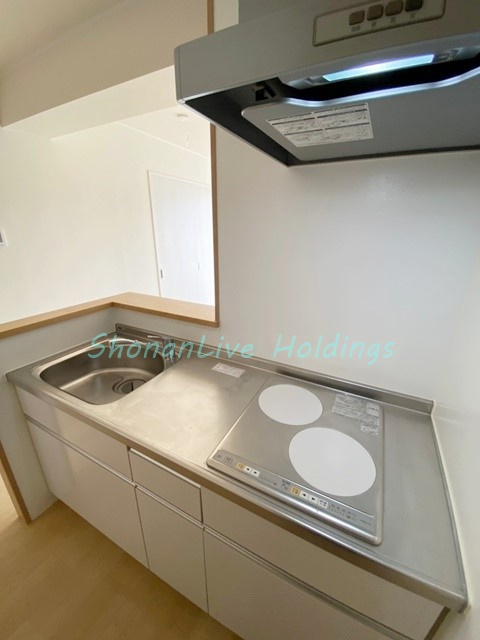 平塚市八重咲町のアパートのキッチン|広々としたキッチンです♪