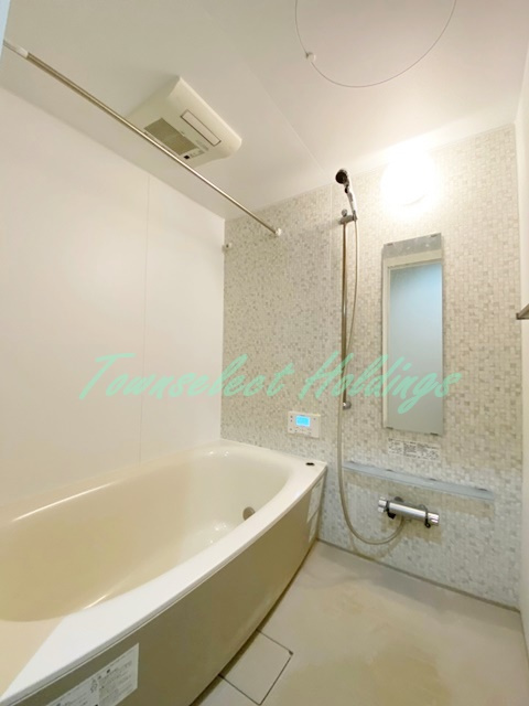 平塚市八重咲町のアパートの浴室|清潔感のあるお風呂です♪