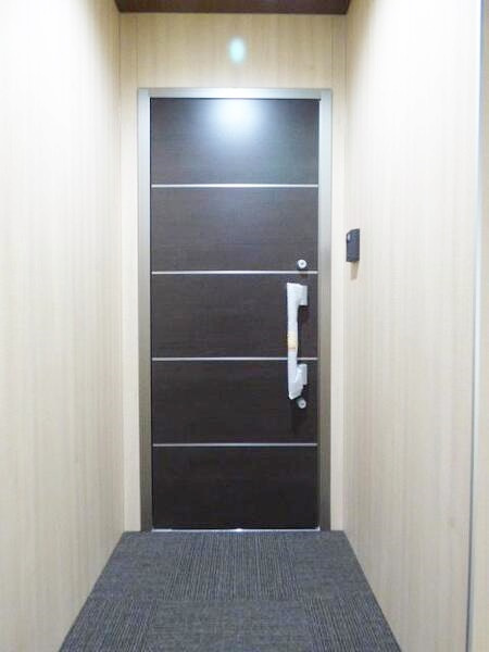 平塚市八重咲町のアパートの玄関|お履き物が多い方にもおすすめ♪