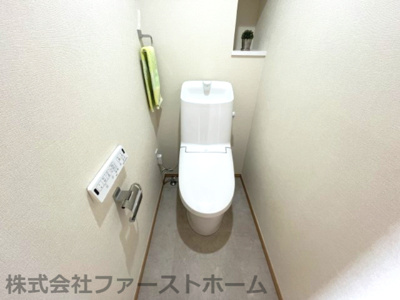 【トイレ】 | ネオハイツ瀬戸 | 清潔感のあるトイレ（LIXIL製）