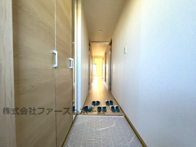 ネオハイツ瀬戸の玄関|シューズボックスも新調しております