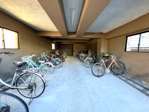 ネオハイツ瀬戸の駐輪場