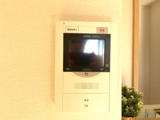 【設備】 | ネオハイツ瀬戸 | 安心のモニター付きインターホンです