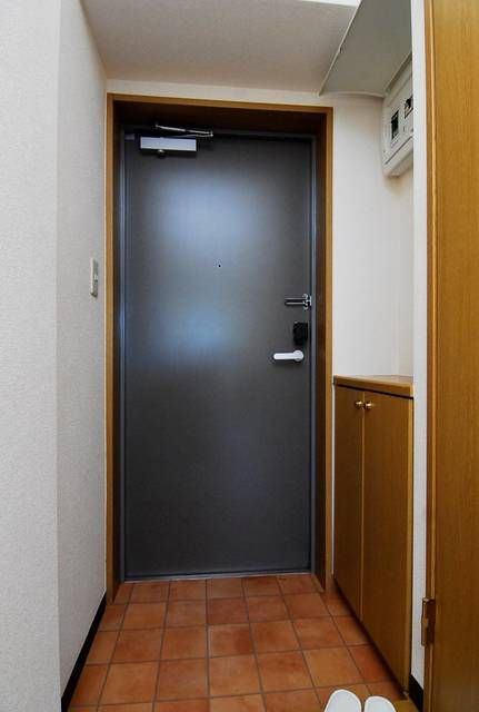 フォレスト茗荷谷の玄関