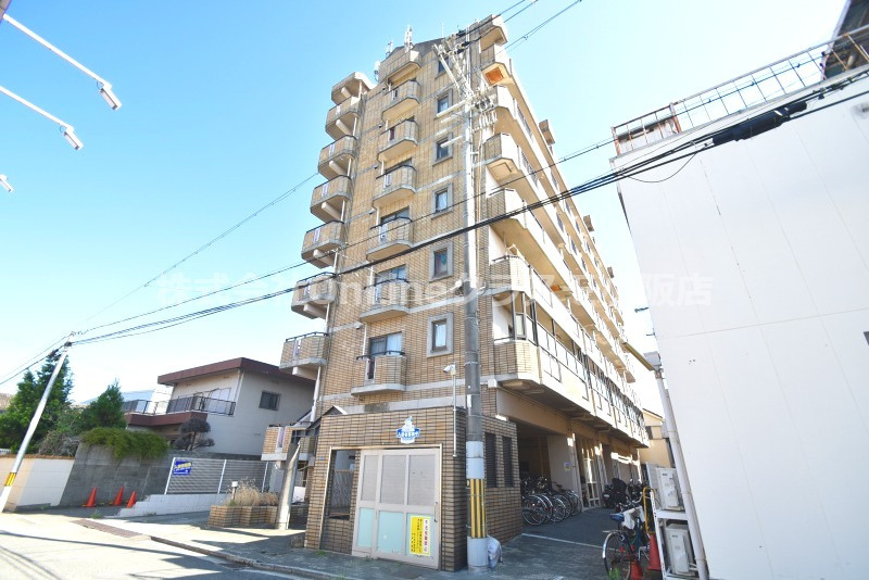 アドバンス渋川の外観
