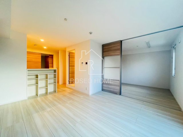 ブールドネージュの居間・リビング|同マンション別部屋：参考写真