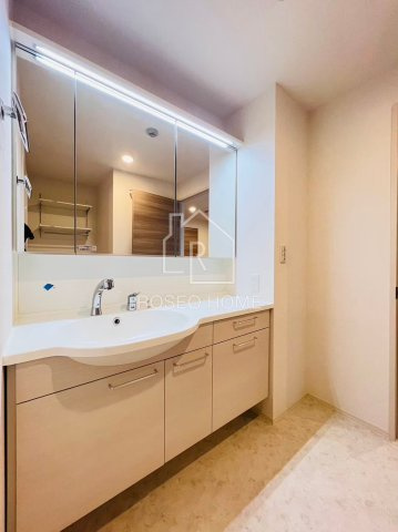 ブールドネージュの洗面所|同マンション別部屋：参考写真