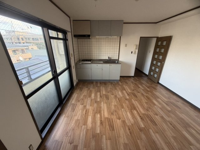 スカイシティ９番館の居間・リビング