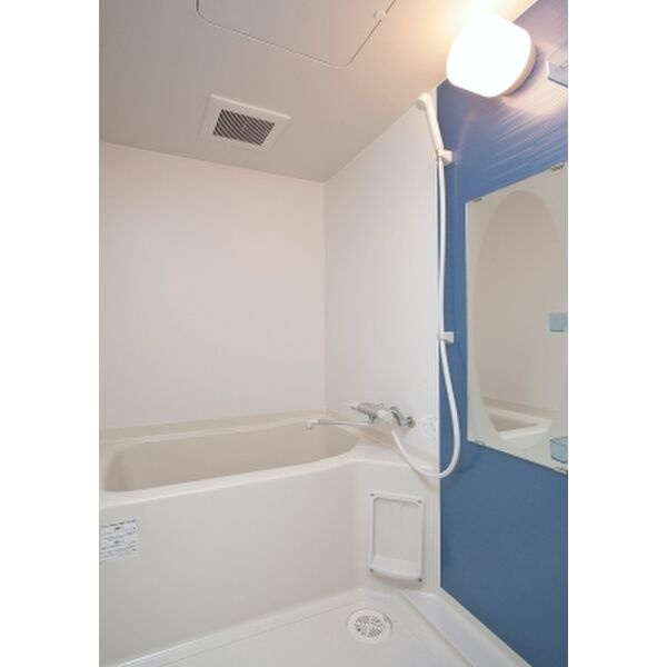 セレニテ新大阪弐番館の浴室