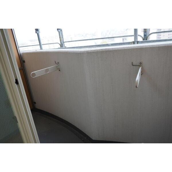 セレニテ新大阪弐番館のバルコニー