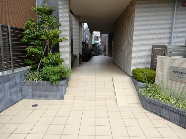 ＳＵＮ　ＰＡＬＡＣＥ（サンパレス）のエントランス|エントランス