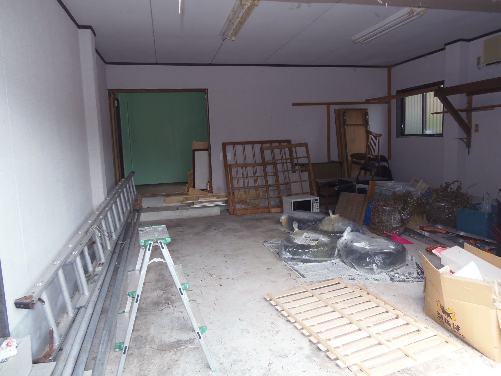 丹波市山南町大谷の中古一戸建の駐車場|車庫