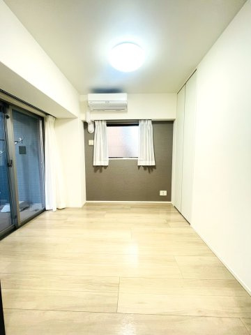 グランウィッシュ四ツ木の洋室