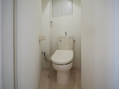 【トイレ】 | Luce Shinfukushima | 落ち着いた色調のトイレです