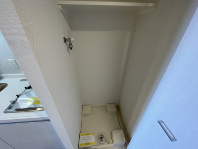 【設備】 | アドバンス新大阪ウエストゲート | 室内洗濯機置き場です。