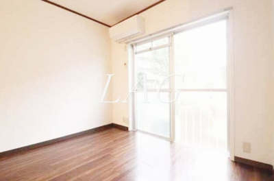 【居間・リビング】 | パレス鎌倉  | 洋室のお部屋です。