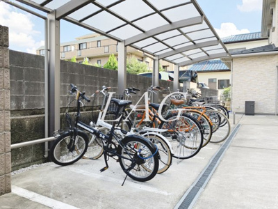 【その他共用部分】 | メルヴェーユ町田 | 駐輪場です。