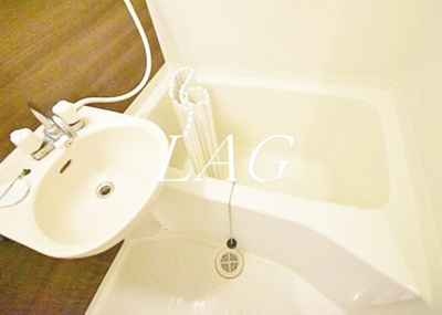 【洗面所】 | アザレ町田 | 洗面台です。