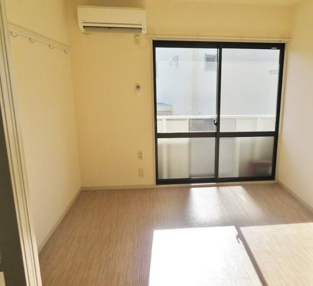 サンピア池之端の居間・リビング