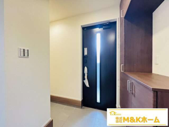 知多市寺本台3丁目　全2棟　2号棟の前面道路含む現地写真|R7.12.8撮影　全居室フローリング♪