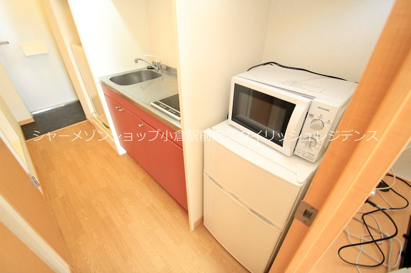 レオパレスSHIBATAⅢの設備|冷蔵庫・電子レンジ付き
