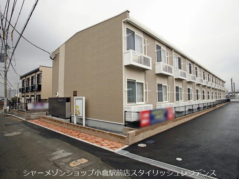 レオパレスヴィラ下富野の外観