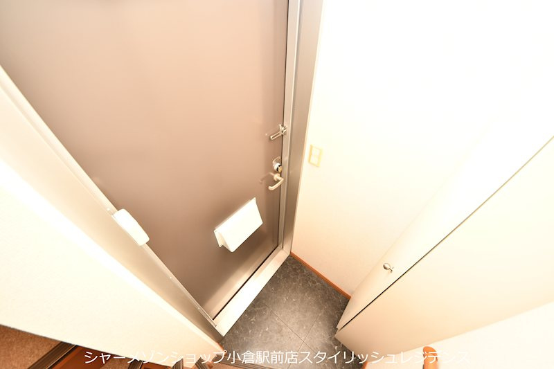 レオネクスト日明の玄関|現況と異なる場合は現況を優先します