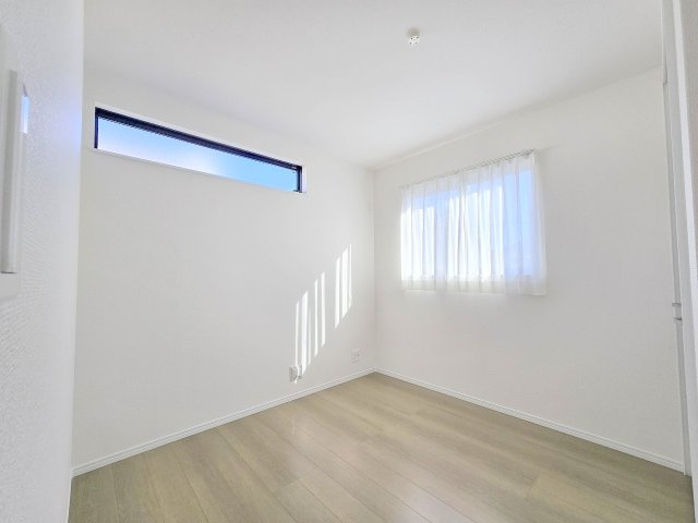 青梅市新町9丁目　全1棟の洋室