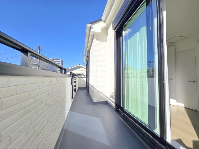 青梅市新町9丁目　全1棟のバルコニー