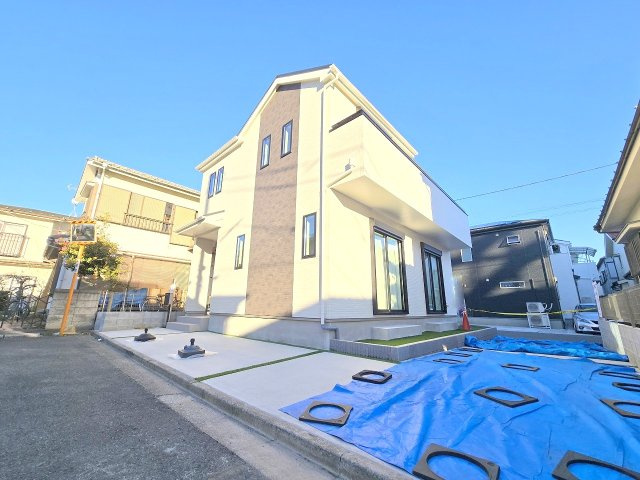 青梅市新町9丁目　全1棟の前面道路含む現地写真