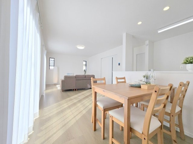 青梅市新町9丁目　全1棟の居間・リビング