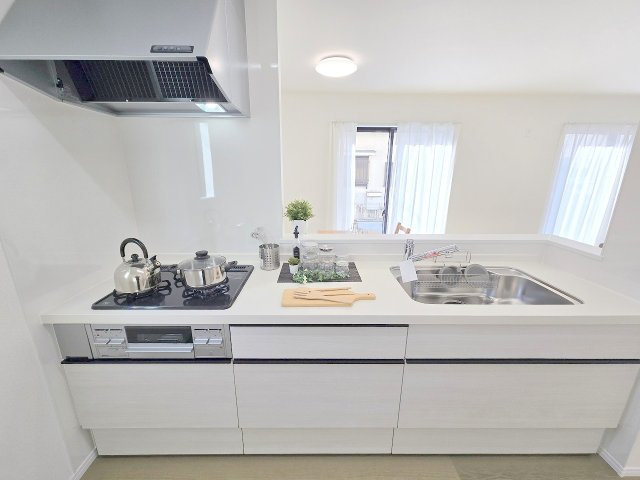 青梅市新町9丁目　全1棟のキッチン