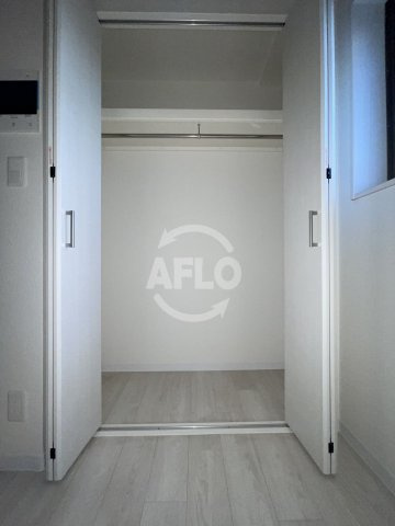 フォーリアライズナンバシエロの収納|フォーリアライズ難波シエロ　クローゼット