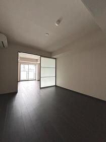 プラティーク清澄白河の洋室