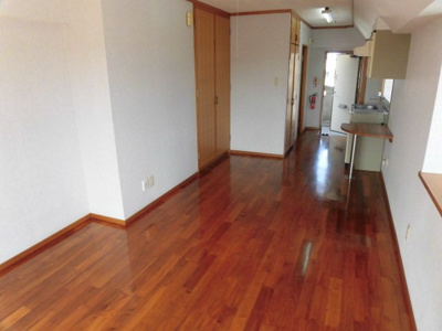 【洋室】 | シャトレ田港