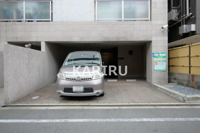 アスティオン都島の駐車場