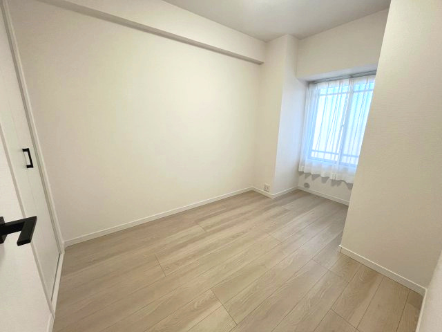 エステ・スクエア新所沢の洋室|個人の部屋や寝室として使える洋室です