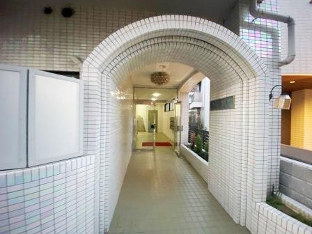 メゾンサワダのエントランス