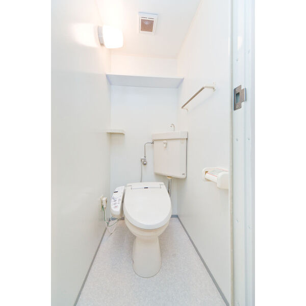 エル・セレーノ西院Ⅱ番館のトイレ