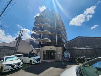 エル・セレーノ西院Ⅱ番館の駐車場