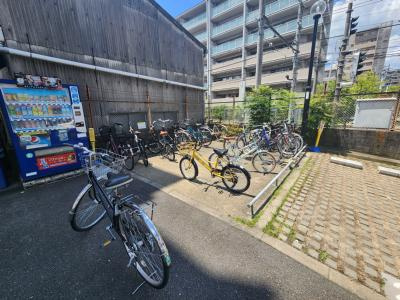 エル・セレーノ西院Ⅱ番館の駐車場|駐輪場