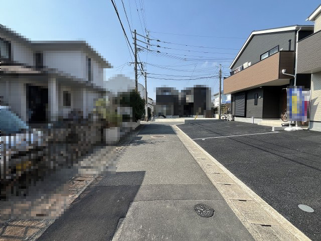 【その他】 | 福岡市早良区飯倉8丁目第17　2号棟（全2棟）【仲介手数料無料・0円】 | 現地写真。前面道路です。