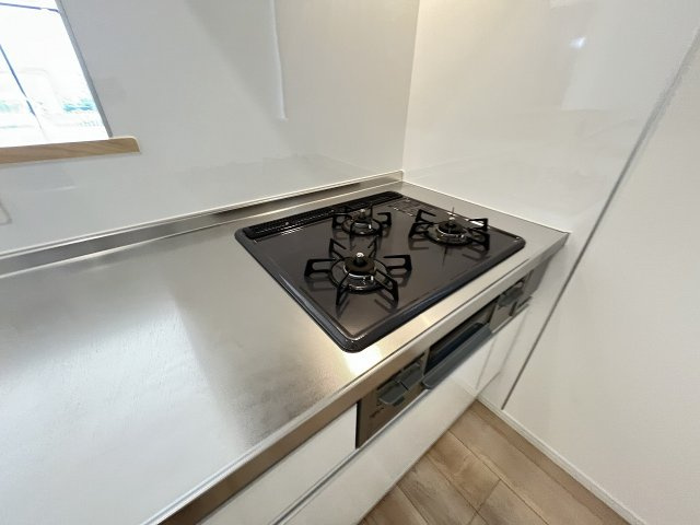 【キッチン】 | 福岡市早良区飯倉8丁目第17　2号棟（全2棟）【仲介手数料無料・0円】 | 施工例。施工例は完成時と異なる場合があります。